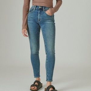 Lucky Brand Hyden Skinny Jeans Allover Stretch Fit